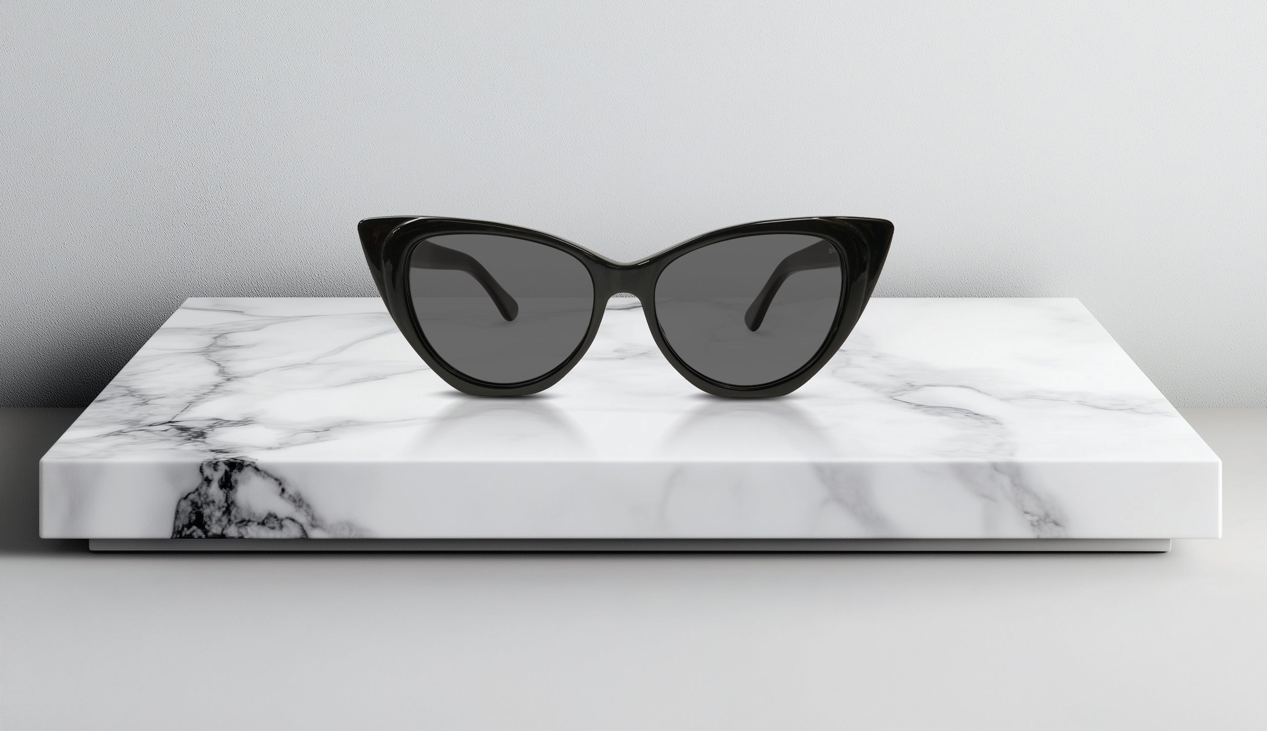 OPR Eyewear Anna Luisa Sunglasses – Elegant Cat-Eye Frames with Polarized Lenses