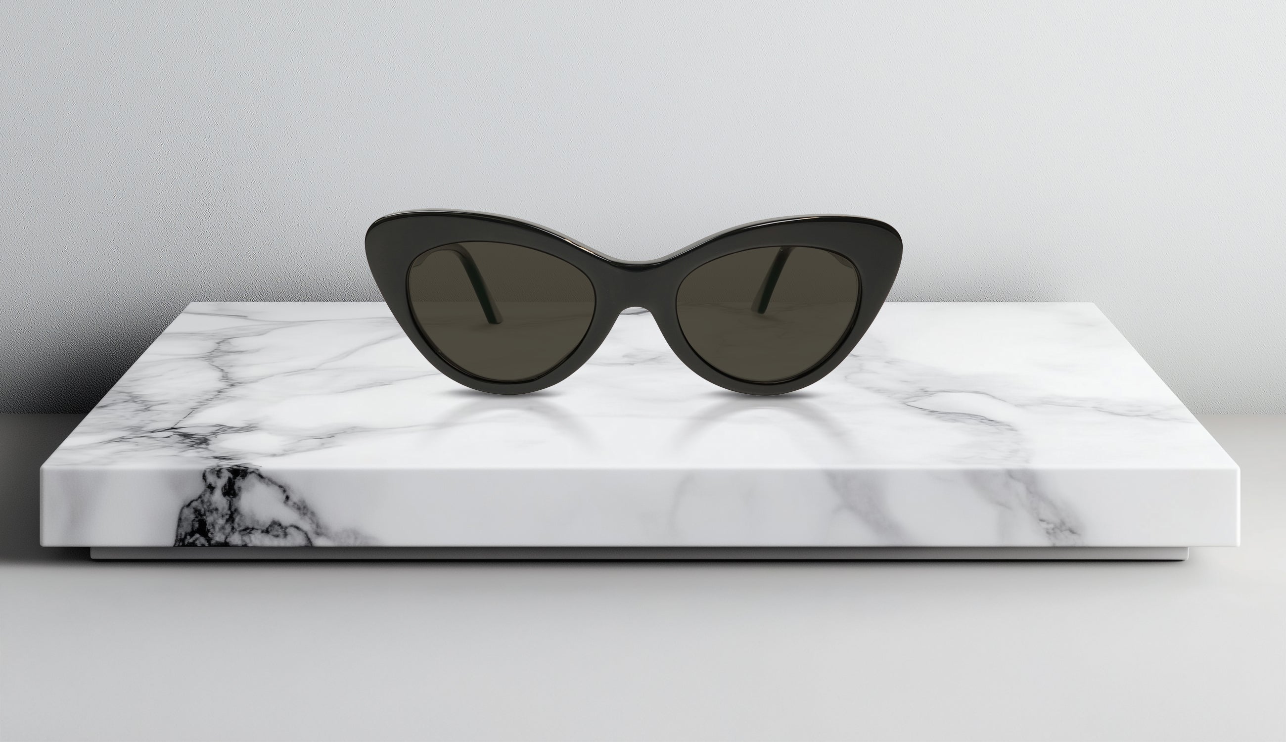 OPR Eyewear The Veronica Sunglasses – Chic Oversized Italian Acetate Frames in Tortoise with Gradient Lenses